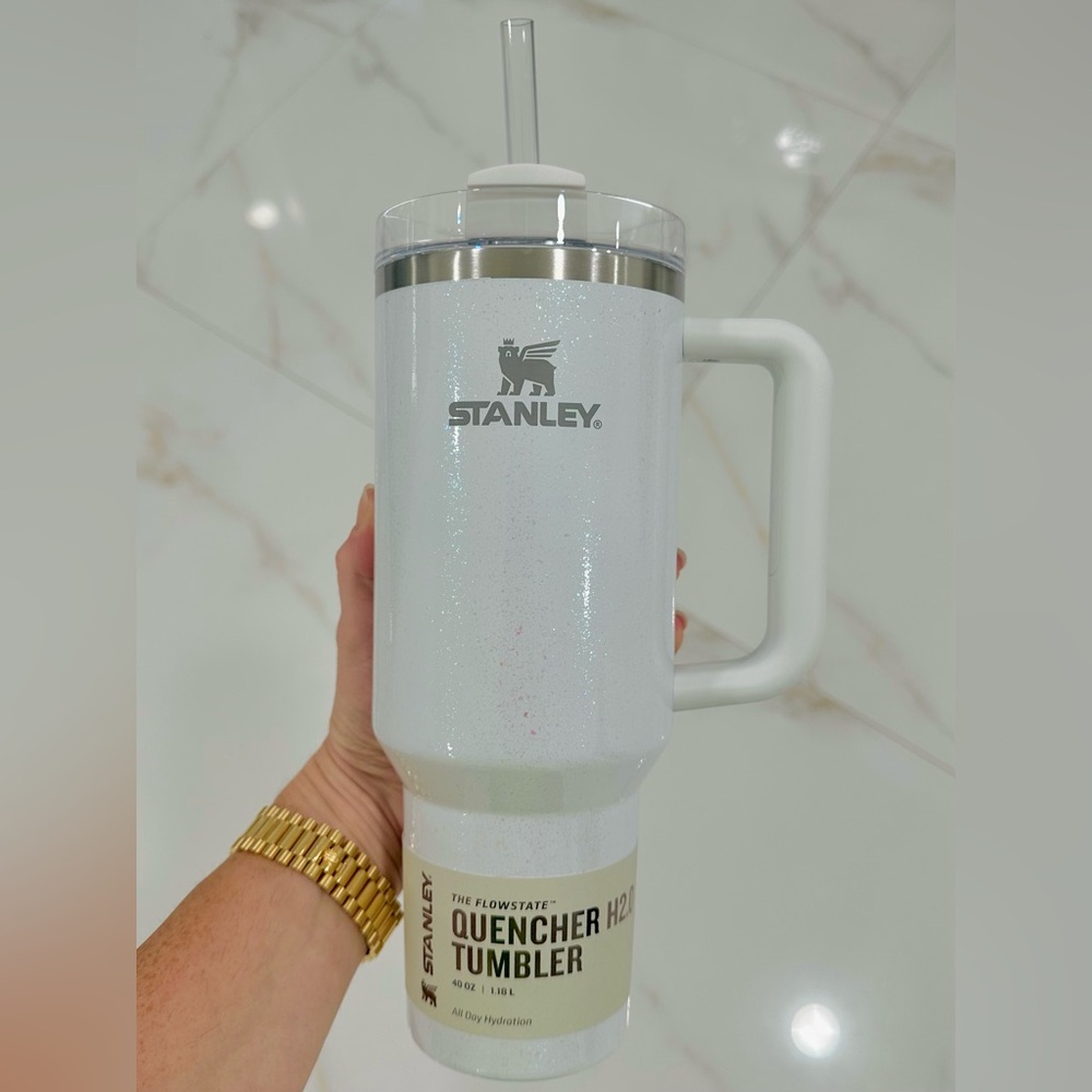 NEW PEARL IRIDESCENT SHIMMER STANLEY H2.0 FLOWSTATE 40 OZ TUMBLER